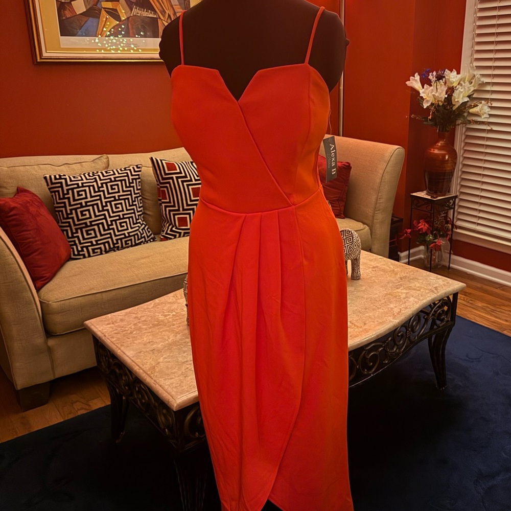 Chic Spaghetti Strap Midi Dress in Vibrant Orange